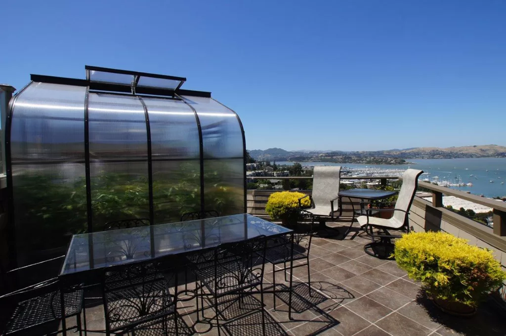 Rooftop-Sun-Garden
